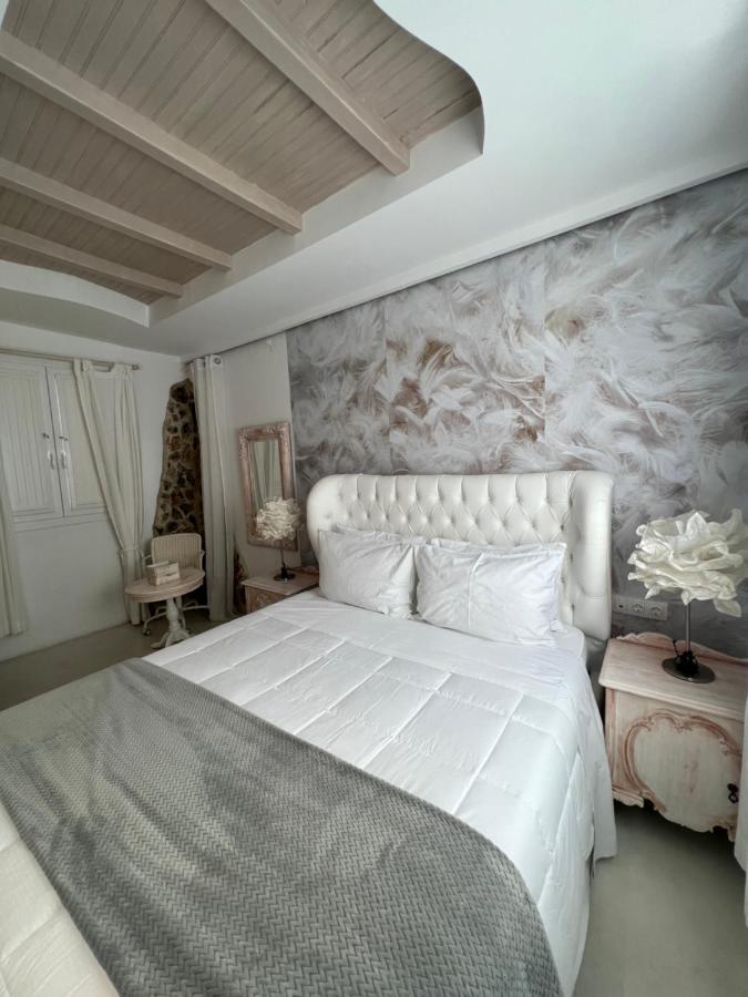 Almyra * Ornos (Mykonos)